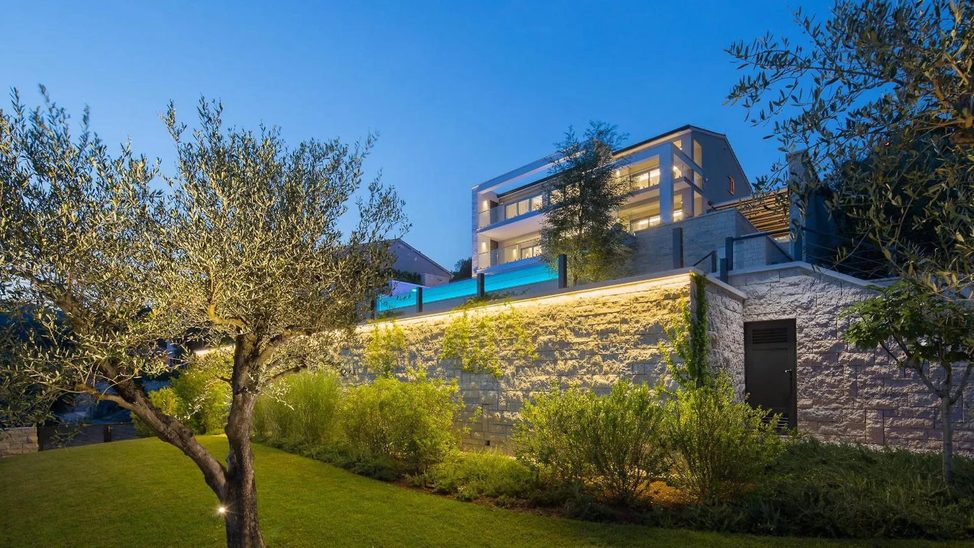 Villa Vlastelini II Near Labin - Rabac With Sea View, Beachfront And Wellness Sveta Marina